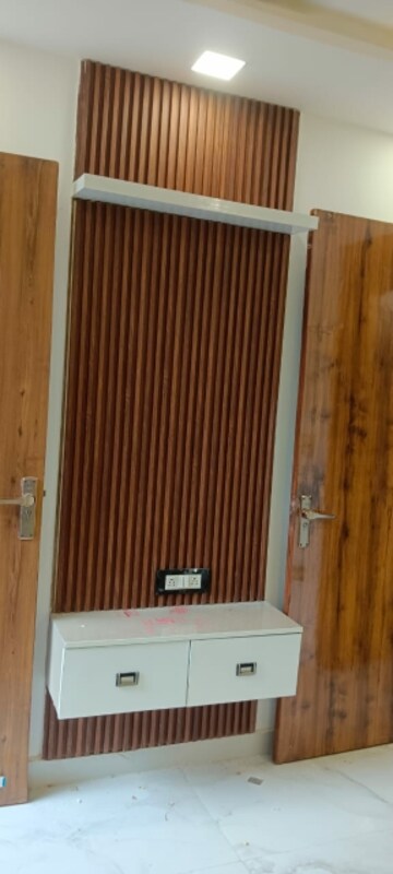 Balcony in 1 BHK Builder Floor at Mansa Ram Park – for Sale