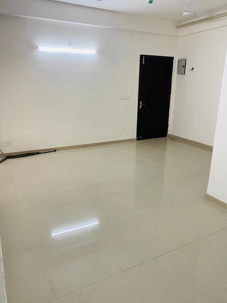 2 BHK Apartment For Rent in Panchsheel Greens II
