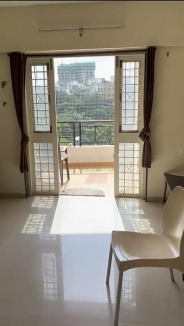 Room in 2 BHK Apartment at Chaitanya Platinum, Balewadi – for Rent
