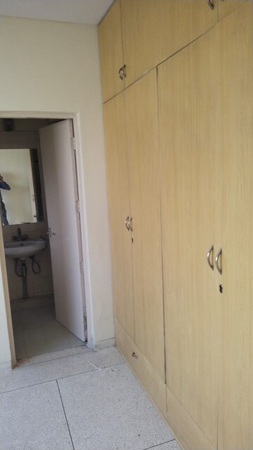 Bathroom in 3 BHK Apartment at DLF The Princeton Estate, Dlf Phase V – for Rent