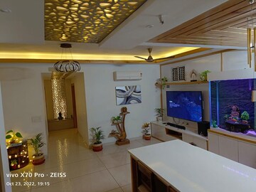 Living Room in 2 BHK Apartment at DLF Regency Park I, Dlf Phase iv – for Sale