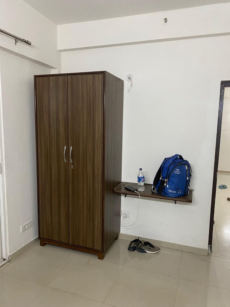 Room, mahagun-mywoods 2 Bedroom 960 Sq.Ft. Apartment In Sector 16c Greater Noida Greater Noida 9095430