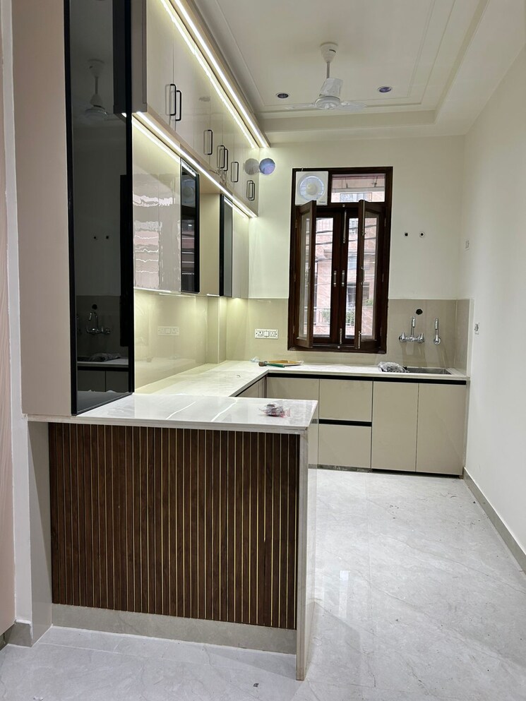 Kitchen, shakti khand 2 2 Bedroom 900 Sq.Ft. Builder Floor In Shakti Khand 2 Ghaziabad 9095440
