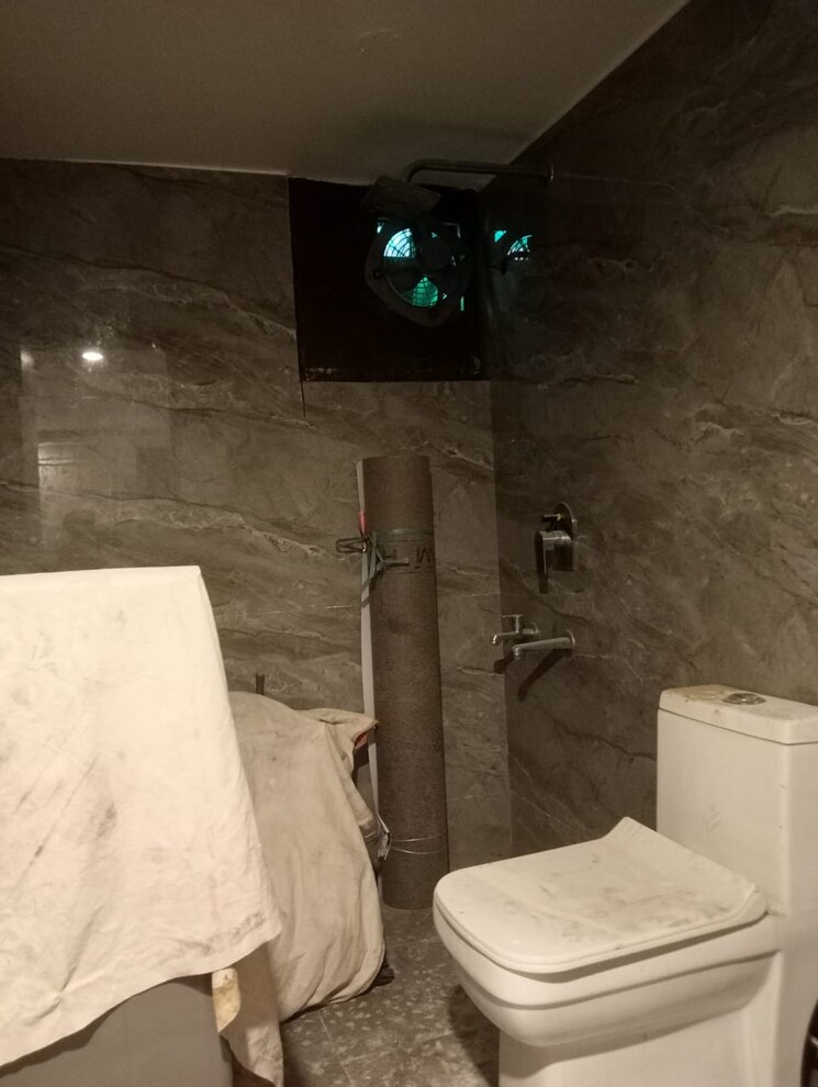 Bathroom, lajpat nagar i 1 RK 300 Sq.Ft. Builder Floor In Lajpat Nagar I Delhi 9095421