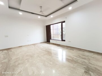 Room in 4 BHK Builder Floor at Nangal Dewat – for Rent