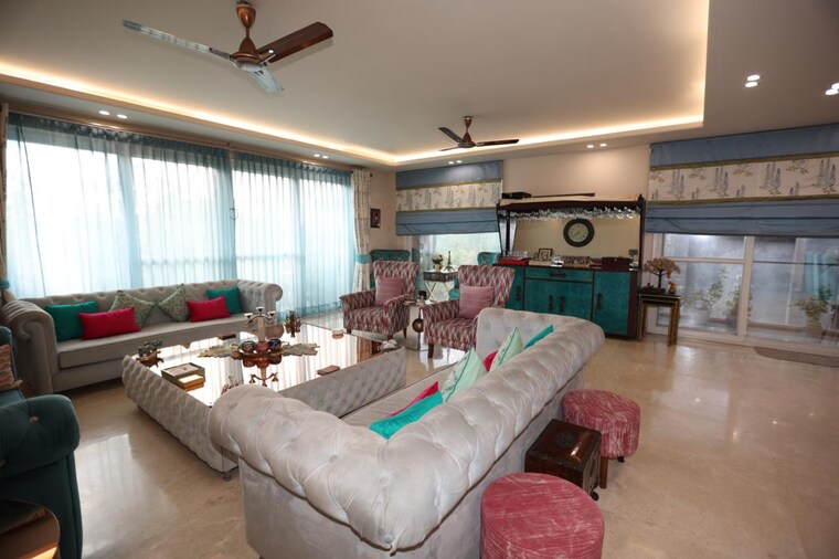 Bedroom, pamposh enclave 4 Bedroom 700 Sq.Yd. Builder Floor In Pamposh Enclave Delhi 9095444