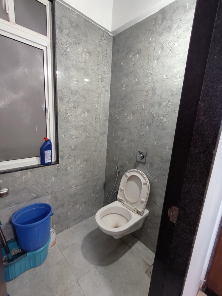 Bathroom, vtp-leonara 1 Bedroom 450 Sq.Ft. Apartment In Mahalunge Pune 9095446