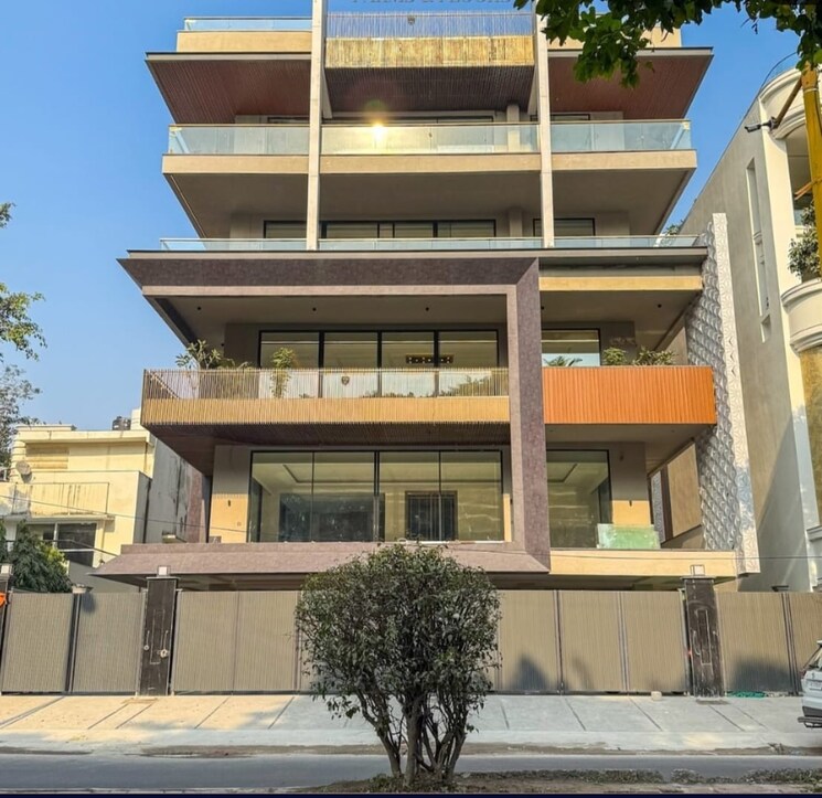 Exterior View, greater kailash i 4 Bedroom 1000 Sq.Yd. Builder Floor In Greater Kailash I Delhi 9095479