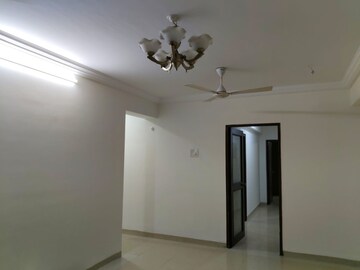Room in 3 BHK Apartment at Ajmera Golden Rays, Andheri West – for Rent