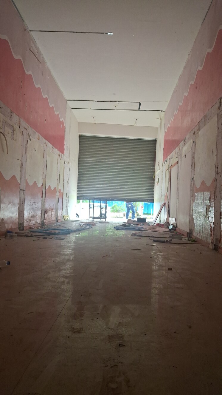 Nearby, ghansoli Commercial Shop 1000 Sq.Ft. In Ghansoli Navi Mumbai 9095493