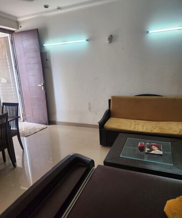 Furnished Amenities in 2.5 BHK Apartment at Antriksh Golf View, Sector 78 – for Rent