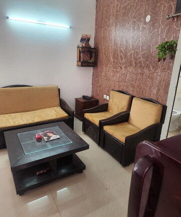 Team Area in 2.5 BHK Apartment at Antriksh Golf View, Sector 78 – for Rent