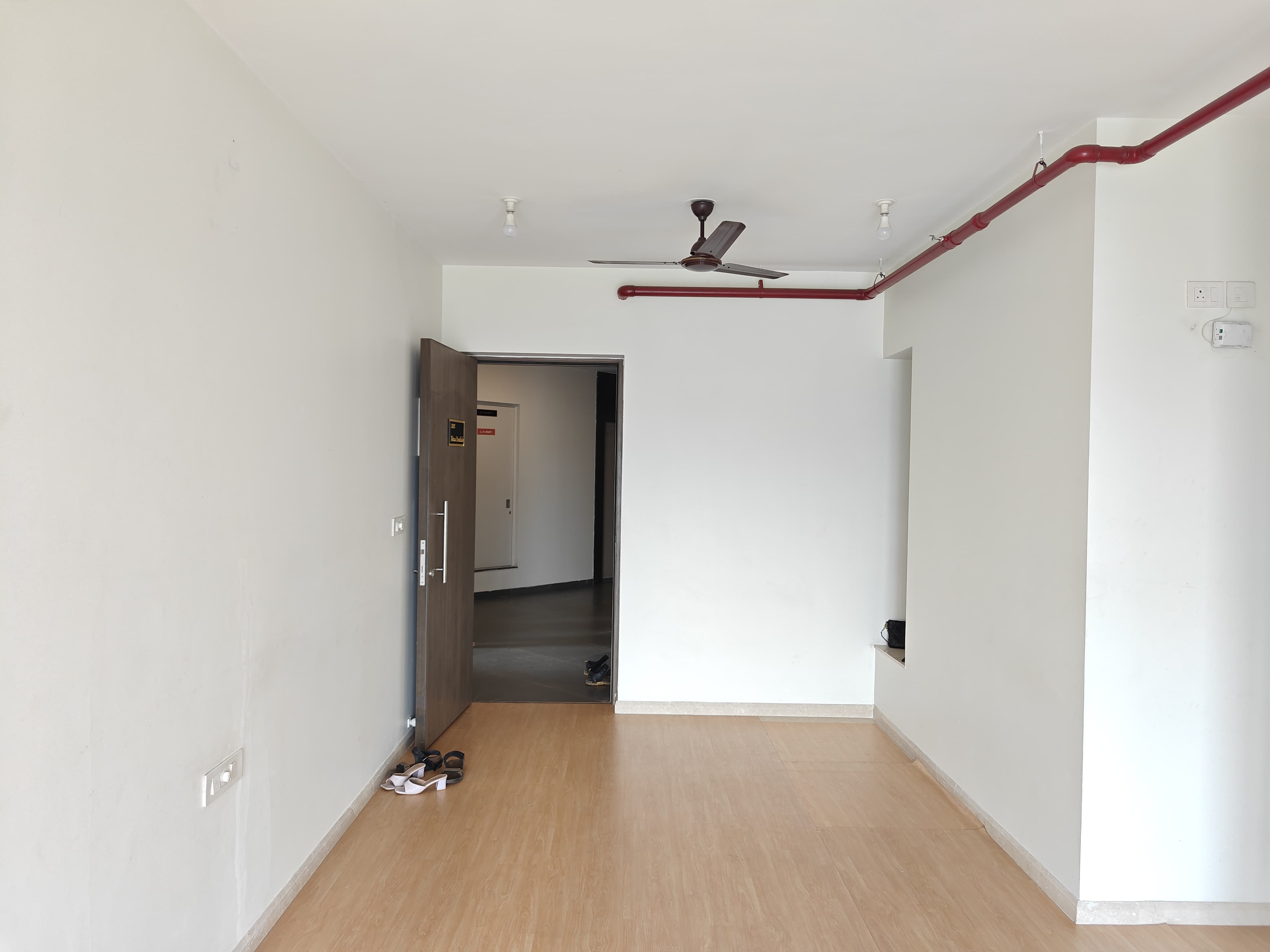 2 BHK Apartment For Rent in Kalpataru Paramount
