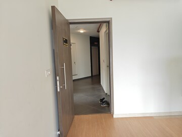 Building Lobby in 2 BHK Apartment at Kalpataru Paramount, Kapur Bawdi – for Rent