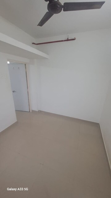  Shop For Rent in Goregaon West