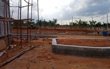 Plot For Sale in Dadar West