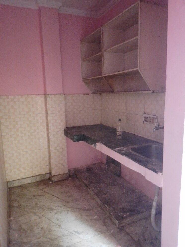 Bathroom, alpha ii greater noida 1 Bedroom 650 Sq.Ft. Independent House In Alpha Ii Greater Noida Greater Noida 9095512