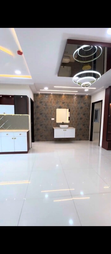 Room in 3 BHK Apartment at Rajapushpa Provincia, Narsingi – for Rent