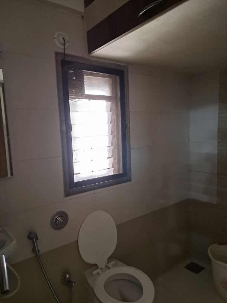 Room, bhanushanti-complex 2 Bedroom 700 Sq.Ft. Apartment In Malad East Mumbai 9095526