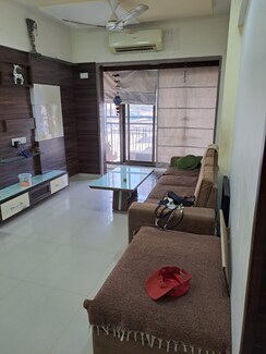 2 BHK Apartment For Sale in Bhanushanti Complex