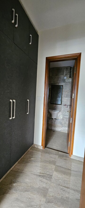 Furnished Amenities in 3 BHK Builder Floor at Sector 21d – for Rent