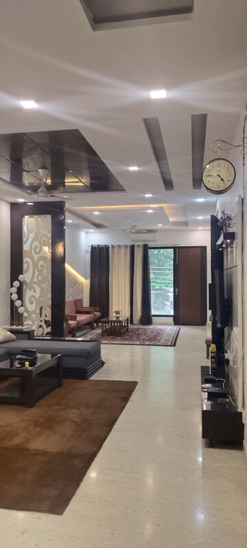 3 BHK Builder Floor For Rent in Uppal Southend, Sector 49