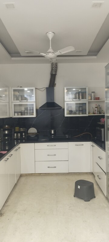 Kitchen in 3 BHK Builder Floor at Uppal Southend, Sector 49 – for Rent