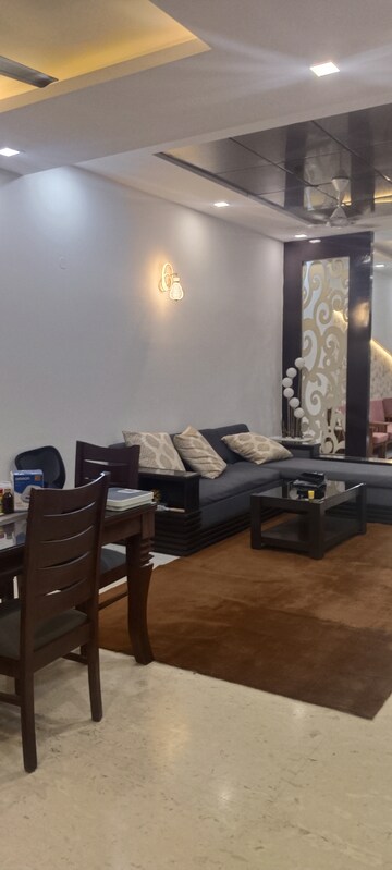 Living Room in 3 BHK Builder Floor at Uppal Southend, Sector 49 – for Rent