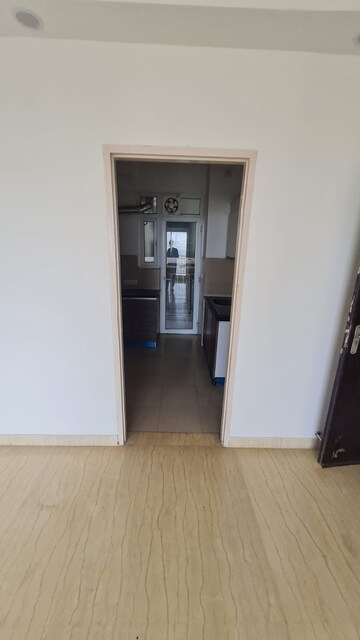 Room in 3 BHK Apartment at Conscient Heritage Max, Sector 102 – for Rent
