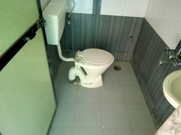 Bathroom, taloja sector 10 1 Bedroom 700 Sq.Ft. Apartment In Taloja Sector 10 Navi Mumbai 9095677
