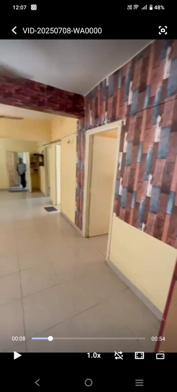 Room in 3 BHK Apartment at Andheri West – for Rent
