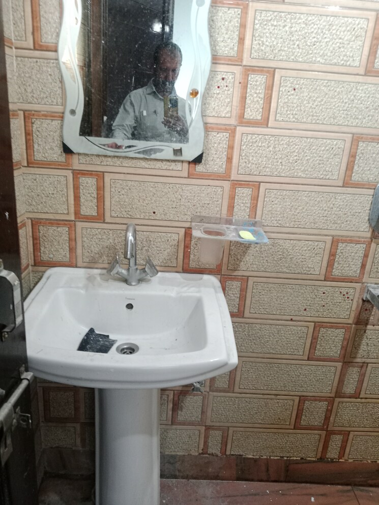 Bathroom, sector 18 2 Bedroom 1054 Sq.Ft. Builder Floor In Sector 18 Panipat 9095704