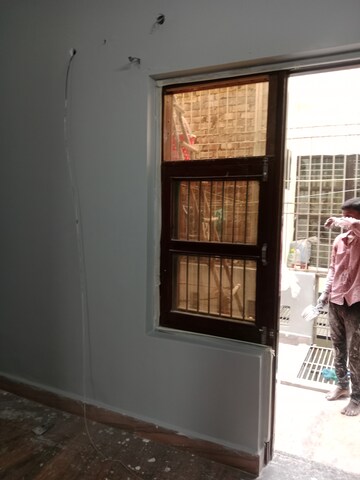 Room in 2 BHK Builder Floor at Sector 18 – for Rent