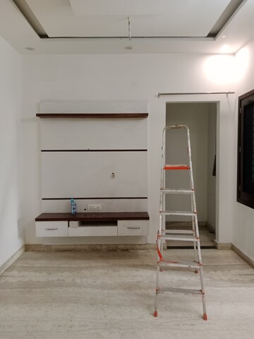 Furnished Amenities in 2 BHK Builder Floor at Sector 25 – for Rent