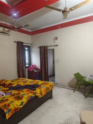 Bedroom in 4 BHK Independent House at Dharampur Nehru Colony – for Rent