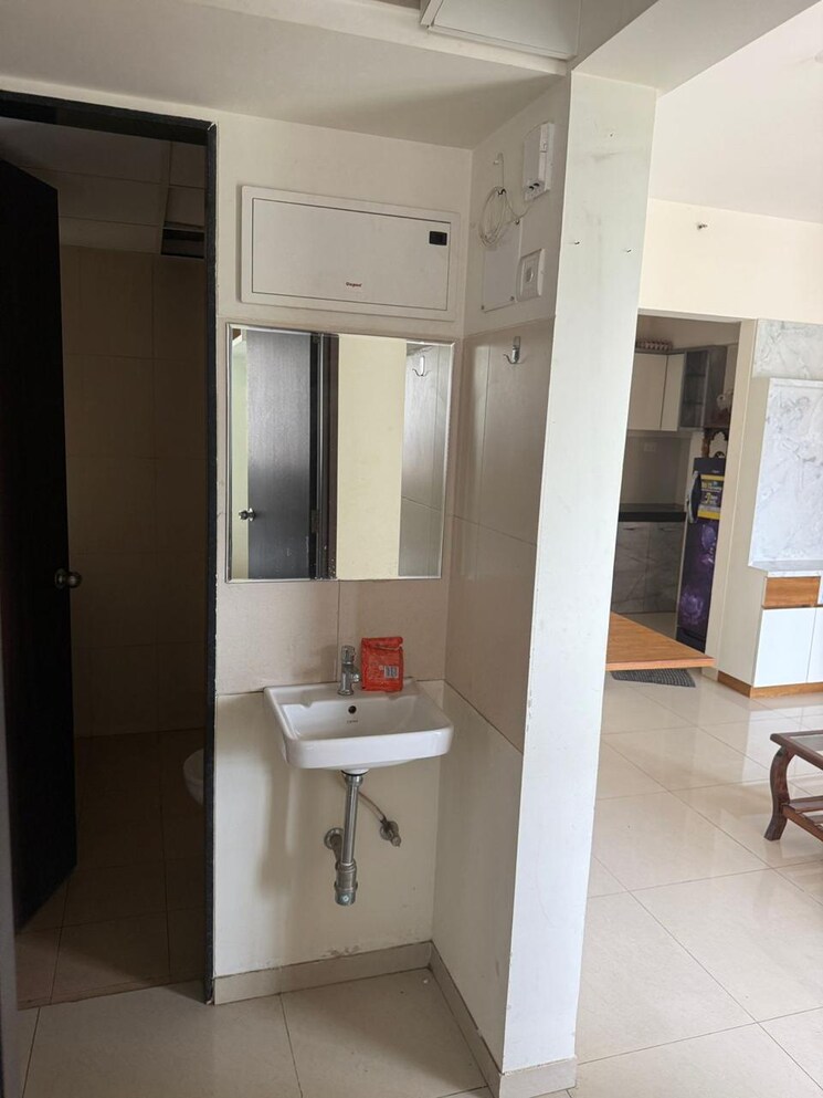 Bathroom, shapoorji-pallonji-joyville-hinjewadi 2 Bedroom 731 Sq.Ft. Apartment In Hinjewadi Pune 9095752