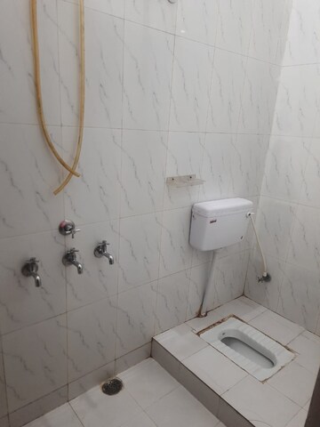 Bathroom in 1 BHK Apartment at Vaishali Sector 4 – for Sale