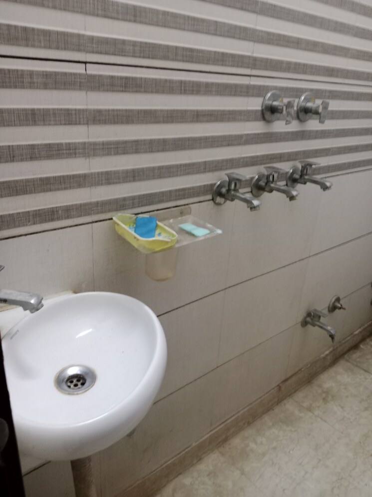 Bathroom, sector 25 2 Bedroom 1042 Sq.Ft. Builder Floor In Sector 25 Panipat 9095803