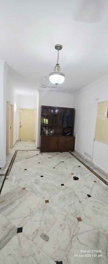 Room in 2 BHK Builder Floor at Sarvodaya Enclave – for Rent