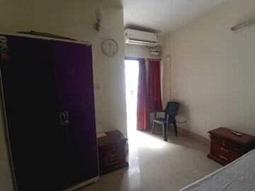 Room in 3 BHK Apartment at Fraser Road Area – for Rent