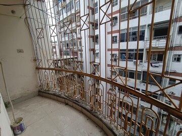 Balcony in 3 BHK Apartment at Fraser Road Area – for Rent