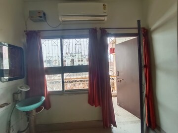 Room in 3 BHK Apartment at Fraser Road Area – for Rent