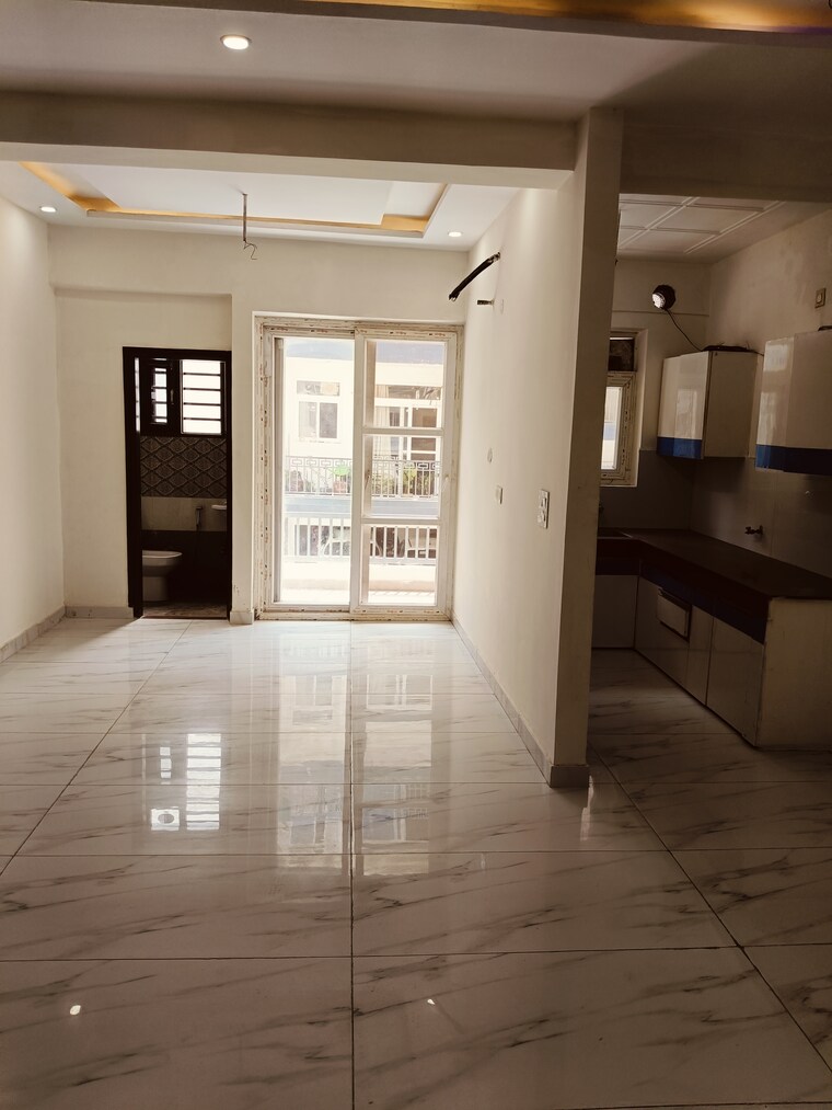 Room, dhakoli 2 Bedroom 1000 Sq.Ft. Builder Floor In Dhakoli Zirakpur 9095833