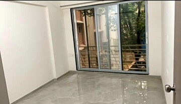 Room in 3 BHK Apartment at Yamuna CHS Mulund West, Mulund West – for Rent