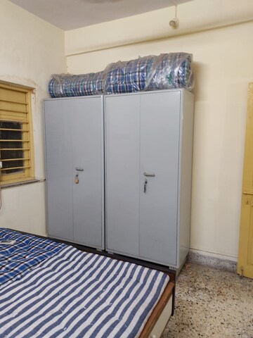 Room in 1 BHK Apartment at Happy House, Vakola – for Rent