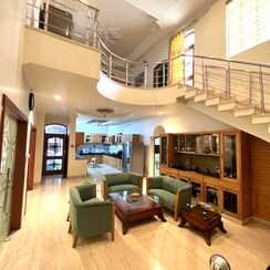 4 BHK + Pooja Room,Servant Room,Study Room,Extra Room Independent House For Sale in Sector 14
