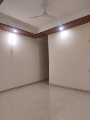 Room in 1 BHK Builder Floor at Saket – for Rent
