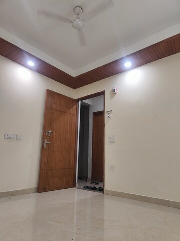Room in 1 BHK Builder Floor at Saket – for Rent