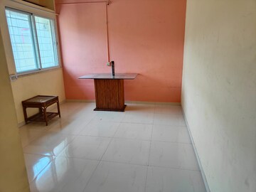 Room in 2 BHK Apartment at Bhansali Campus, Sinhagad Road – for Rent