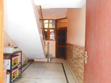Staircase in 2 BHK Independent House at RWA Apartments Sector 27, Sector 27 – for Rent